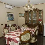Mamma Mia Family House Bed & Breakfast