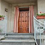 Mamma Mia Family House Bed & Breakfast
