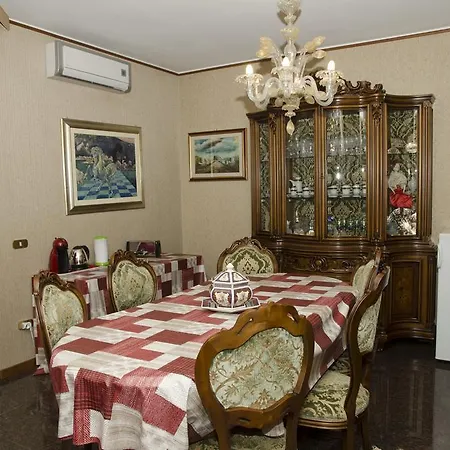 Mamma Mia Family House Bed & Breakfast
