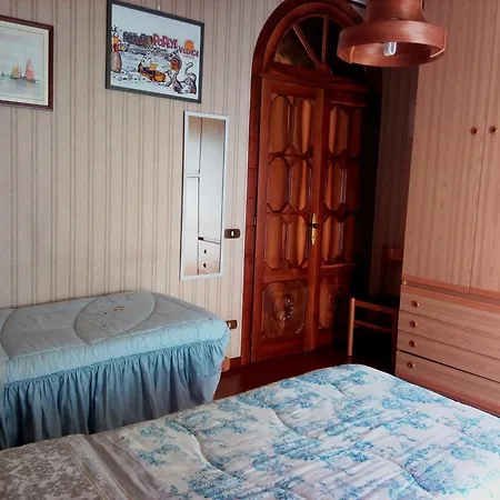 Mamma Mia Family House Bed & Breakfast 4*