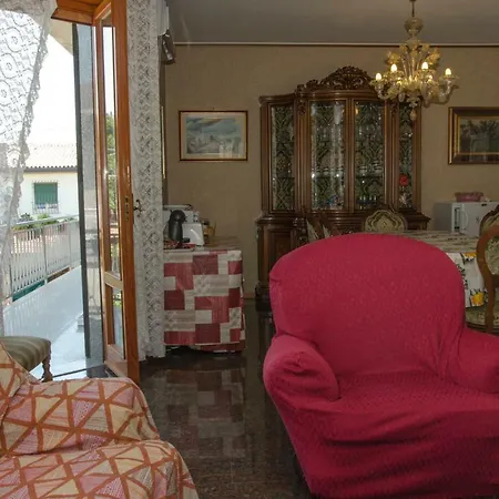 Mamma Mia Family House