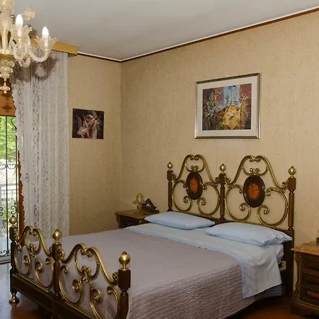 Mamma Mia Family House